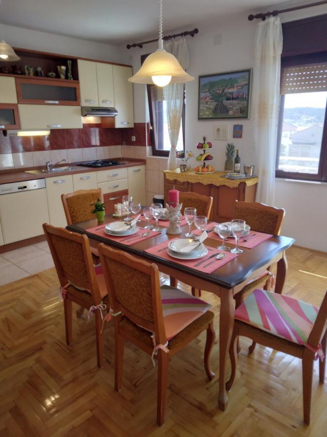Apartment Meri Trogir Bagian luar foto