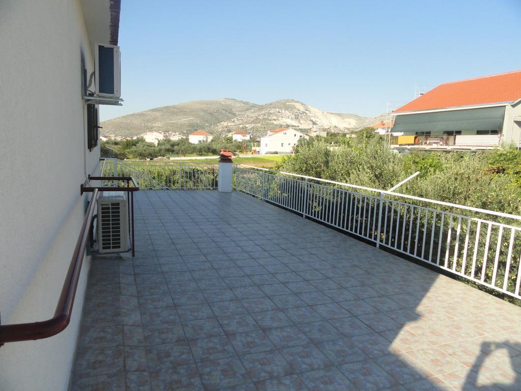 Apartment Meri Trogir Bagian luar foto