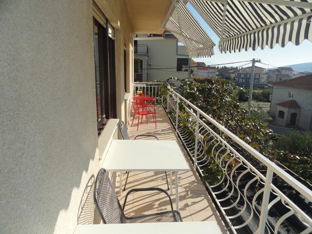 Apartment Meri Trogir Bagian luar foto