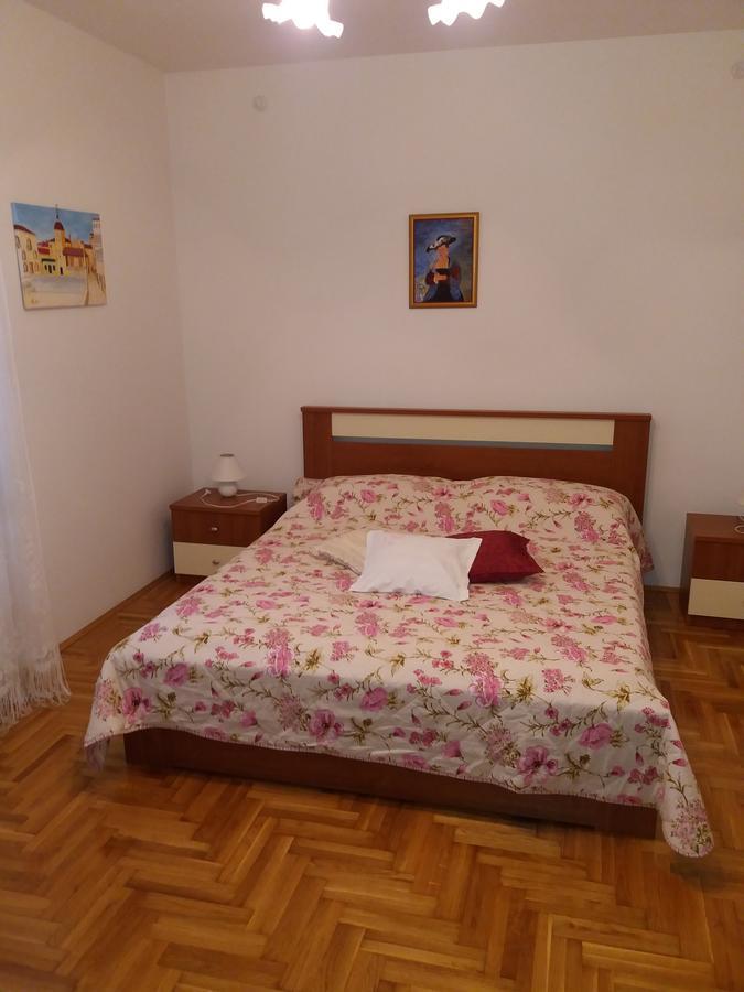 Apartment Meri Trogir Bagian luar foto