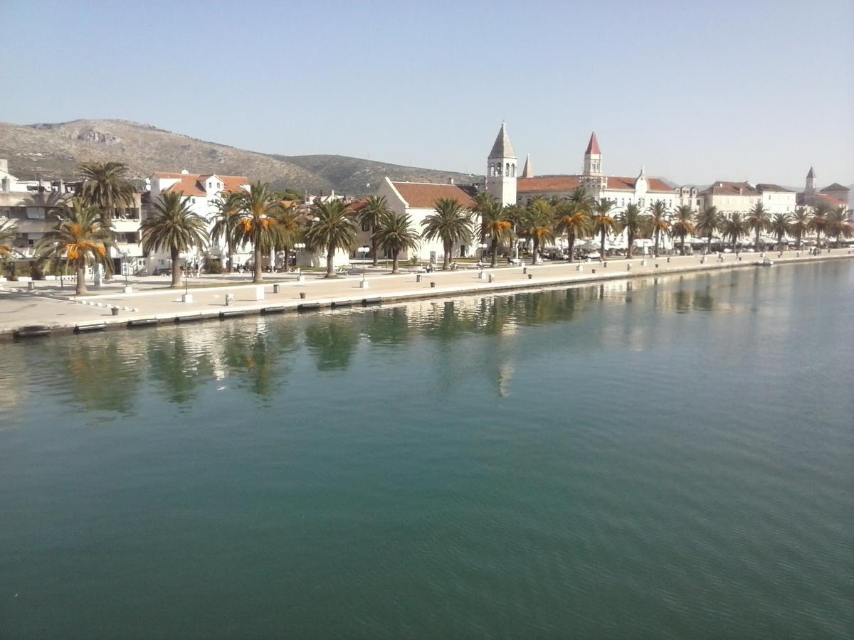 Apartment Meri Trogir Bagian luar foto
