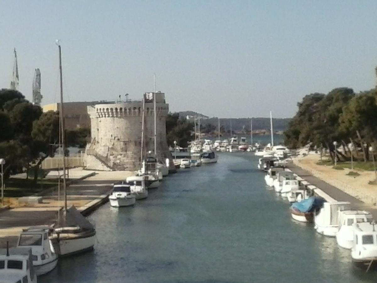 Apartment Meri Trogir Bagian luar foto